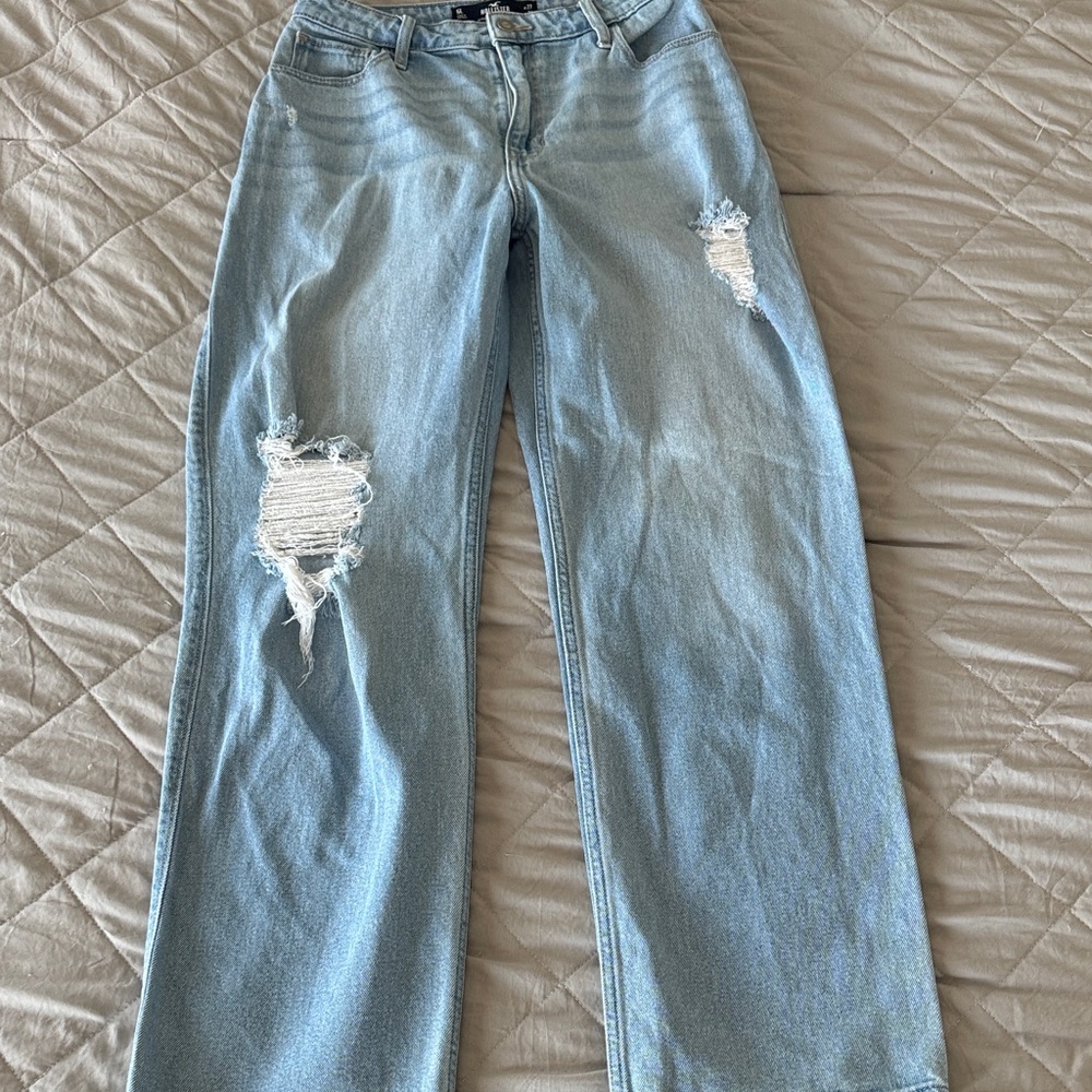 Hollister Ultra High-Rise Dad Jeans